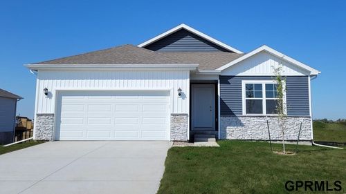 8019 N 170 Terrace, Bennington, NE, 68007 | Card Image