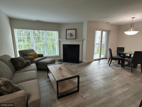 apt-102-5998 Chasewood Pkwy, Minnetonka, MN, 55343-4368 | Card Image