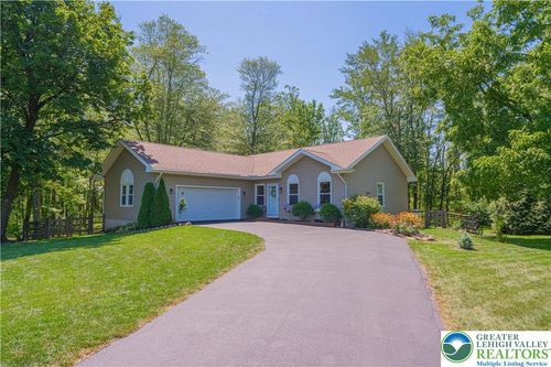 6732 Adams Way, Coopersburg, PA, 18036-1149 | Card Image