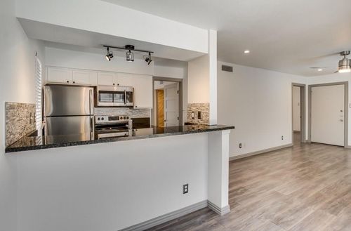 313-2800 Douglas Ave, Dallas, TX, 75219-6235 | Card Image