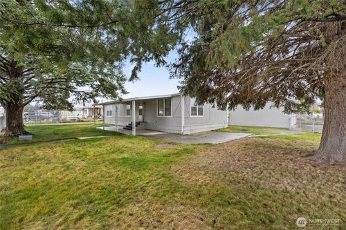 8780 Lybbert Dr Ne, Moses Lake, WA, 98837-4020 | Card Image