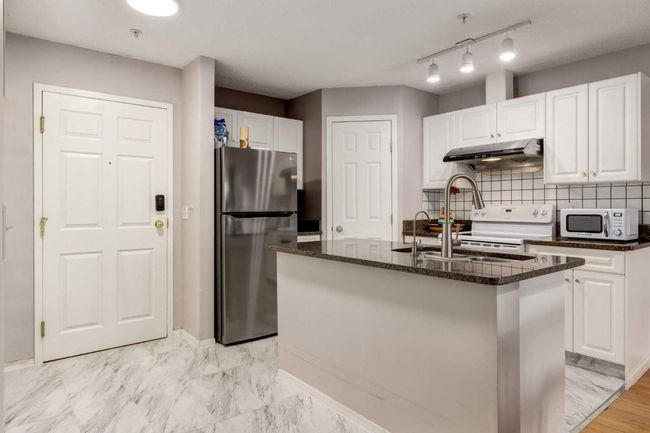 202 - 280 Shawville Way Se, Condo with 3 bedrooms, 2 bathrooms and 1 parking in Calgary AB | Image 5