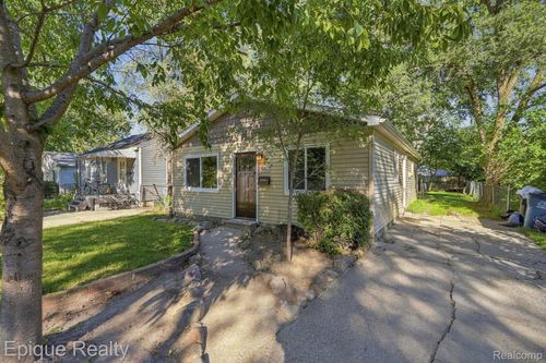 1962 Leitch Rd, Ferndale, MI, 48220-2033 | Card Image