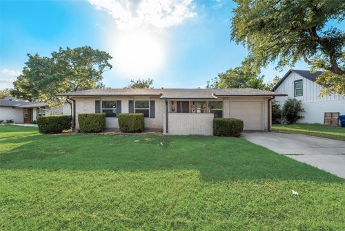 2403 Briarwood Ln, Carrollton, TX, 75006-7703 | Card Image
