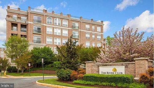 303-820 Belmont Bay Dr, WOODBRIDGE, VA, 22191-5466 | Card Image