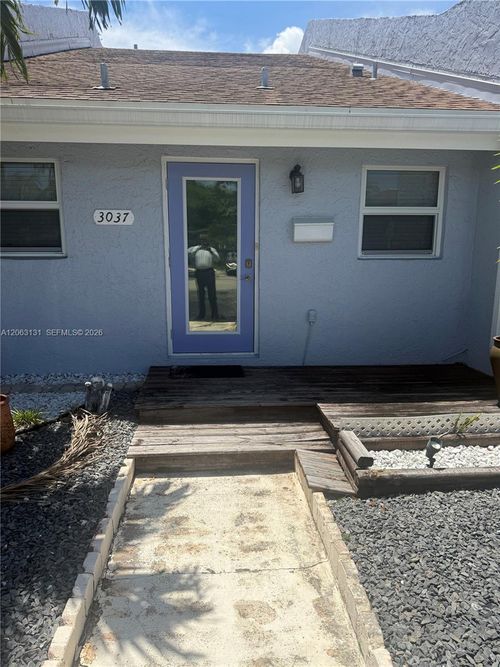 3037 Ne 13th Ave, Oakland Park, FL, 33334-4404 | Card Image