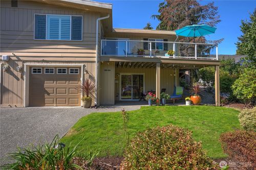 6205 Soundview Dr, Gig Harbor, WA, 98335-2051 | Card Image