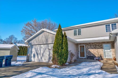 203-203 Cody Circle, Marshall, WI, 53559 | Card Image