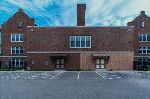 b-7135 Canterbury Ave, Saint Louis, MO, 63143-3400 | Card Image