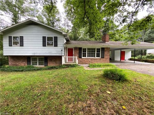 174 Cornelius Ave, Mount Airy, NC, 27030-9238 | Card Image
