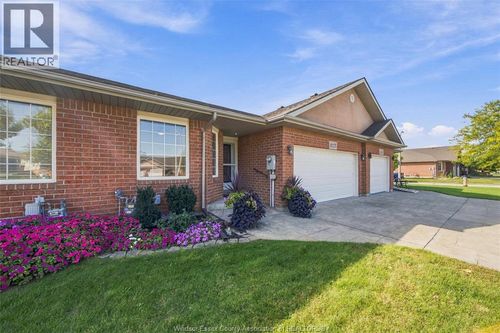 11125 Firgrove Dr, Windsor, ON, N8P1T1 | Card Image