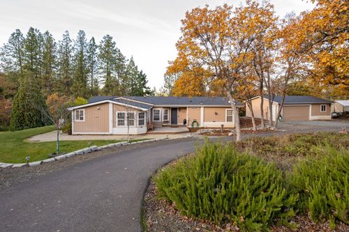 2285 Jasmine Ave, Medford, OR, 97501-9529 | Card Image
