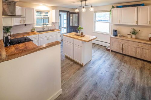 399 High Street, Somersworth, NH, 03878 | Card Image
