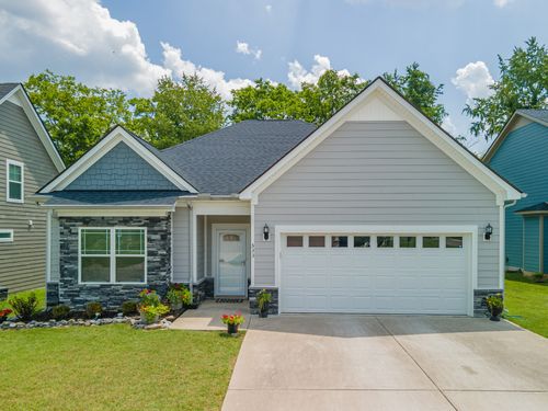 533 High Echelon Cir, Smyrna, TN, 37167-0628 | Card Image