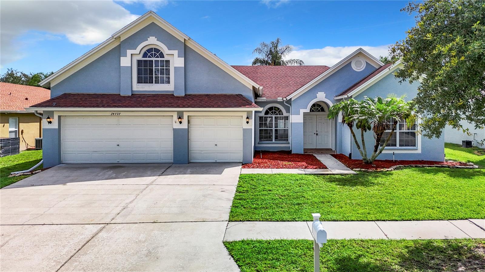 Arbor Green Pl, Zephyrhills, FL 33541
