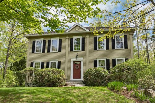 9 Wildwood Rd, Auburn, NH, 03032-3749 | Card Image