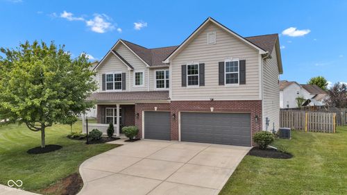 9724 Brooks Dr, Mccordsville, IN, 46055-8807 | Card Image