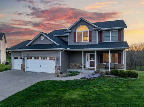 4249 Tranquility Ct, Bettendorf, IA, 52722-1240 | Card Image