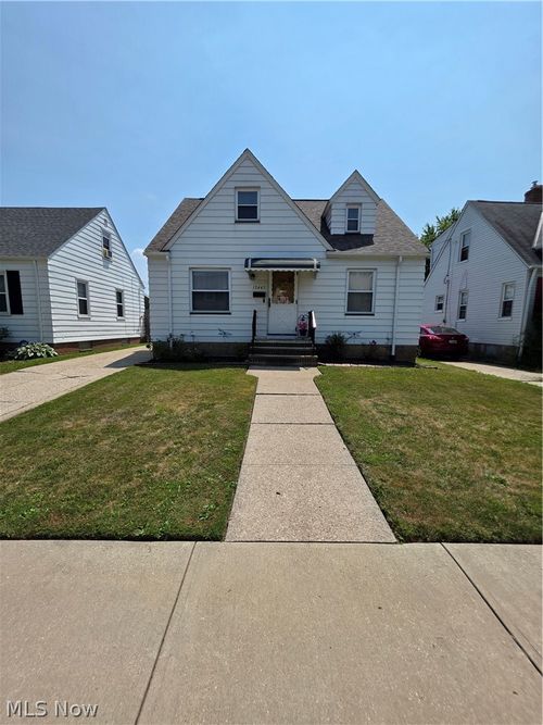 13445 Wainstead Ave, Cleveland, OH, 44111-4953 | Card Image