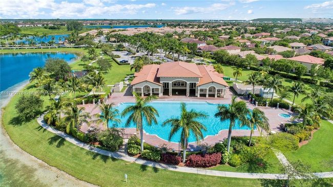 22364 Sw 89 Th Path, Townhouse with 4 bedrooms, 3 bathrooms and null parking in Cutler Bay FL | Image 5