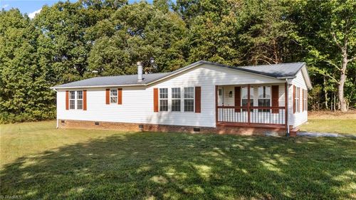 1024 Lyndale Dr, Boonville, NC, 27011-8184 | Card Image