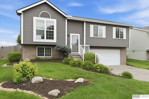 17354 Ruggles Street, Omaha, NE, 68116 | Card Image