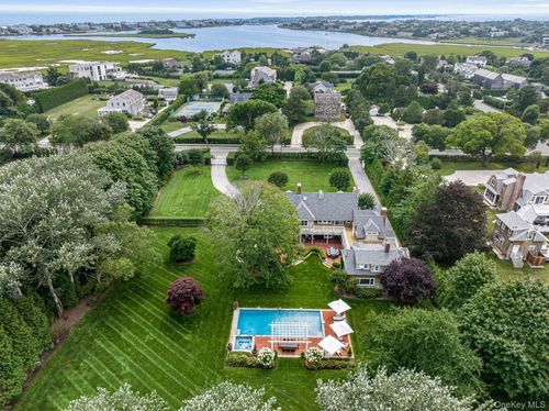 92 Beach Ln, Westhampton Beach, NY, 11978-2710 | Card Image