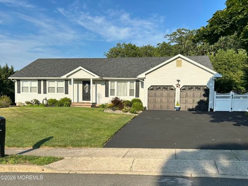 217 Woodberry Dr, Toms River, NJ, 08753-3627 | Card Image