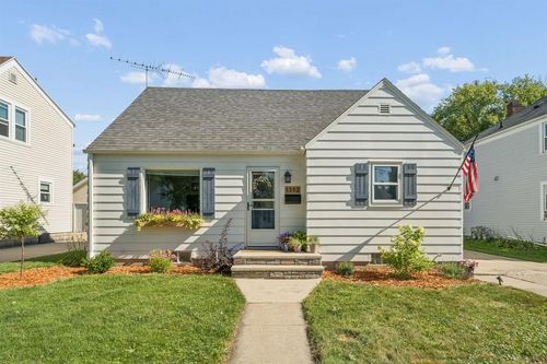 1352 W Commercial Street, APPLETON, WI, 54914 | Card Image