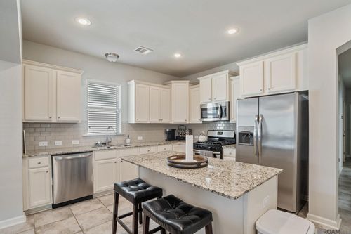 7825 Antebellum Ave, Baton Rouge, LA, 70820-5310 | Card Image