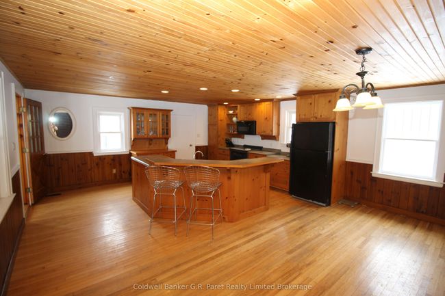 22445 Fairview Rd, House other with 3 bedrooms, 1 bathrooms and 6 parking in Thorndale ON | Image 7