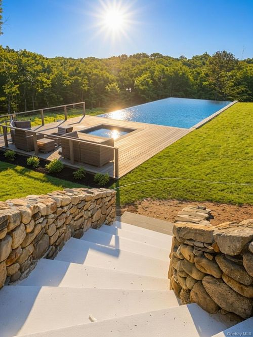 29 Huntting Rd, East Hampton, NY, 11937-2104 | Card Image