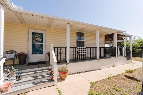 9601 Westview Dr, Lexington, OK, 73051-8211 | Card Image