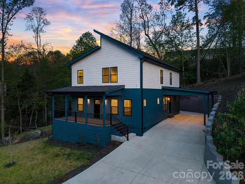 18 Winter Hawk Dr, Arden, NC, 28704-8307 | Card Image