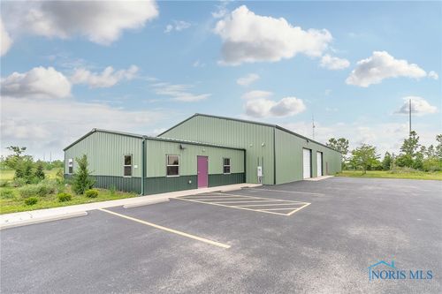 1752 W Romick Parkway, Findlay, OH, 45840 | Card Image