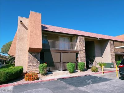 232 - 5321 River Glen Drive, Condo with 2 bedrooms, 1 bathrooms and null parking in Las Vegas NV | Image 2