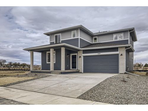 46418 Haritage Ave, Bennett, CO, 80102-8889 | Card Image