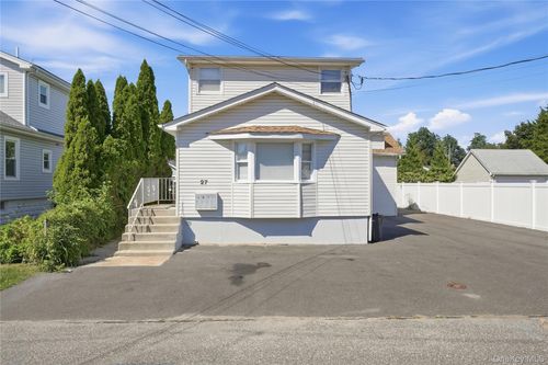 1-27 Willoughby Place, Islip, NY, 11795 | Card Image