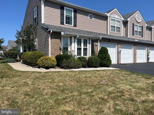 101 Merlin Dr, HUMMELSTOWN, PA, 17036-8842 | Card Image