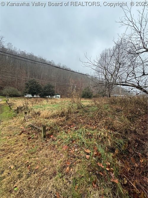 147 Wiseman Ln, Danville, WV, 25053-6837 | Card Image