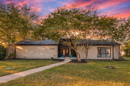 10102 Morgan Meadow Ln, Dallas, TX, 75243-2617 | Card Image