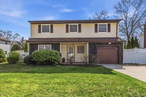 123 Avenue B, Brookhaven, NY, 11741 | Card Image
