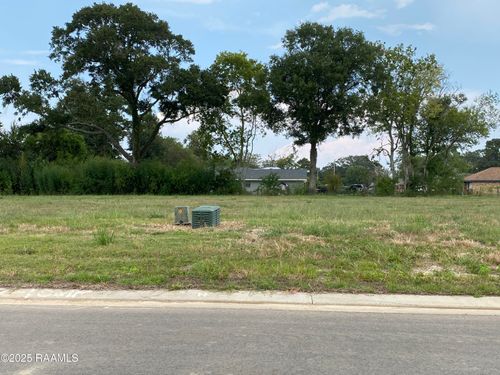 104 Long Oak Ln, Youngsville, LA, 70592-5592 | Card Image