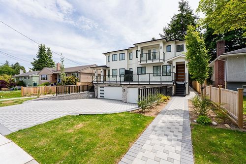 15492 Thrift Ave, White Rock, BC, V4B2L9 | Card Image