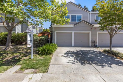 1734 Zinfandel Dr, Petaluma, CA, 94954-7413 | Card Image