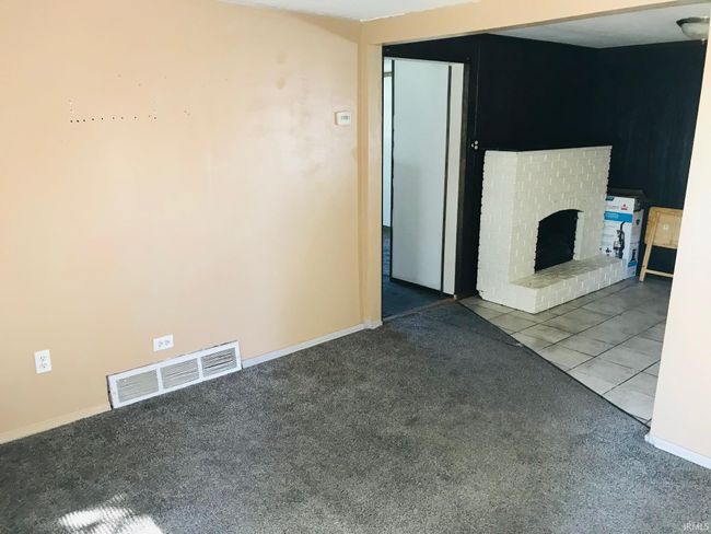 410 E Indiana St, House other with 2 bedrooms, 1 bathrooms and null parking in Princeton IN | Image 9