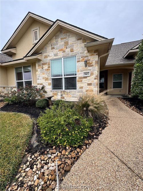 3807 Silverthorne Ln, College Station, TX, 77845-4363 | Card Image
