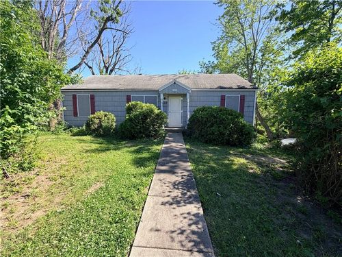 8535 Georgia Ave, Kansas City, KS, 66109-2035 | Card Image