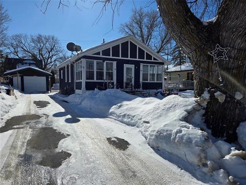 4 Tamarac St, Pine Falls, MB, R0E1P0 | Card Image