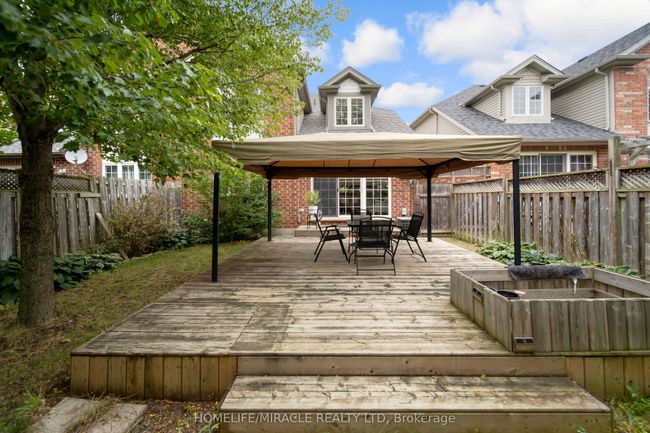 93 Lynch Cir, House attached with 4 bedrooms, 4 bathrooms and 2 parking in Guelph ON | Image 42